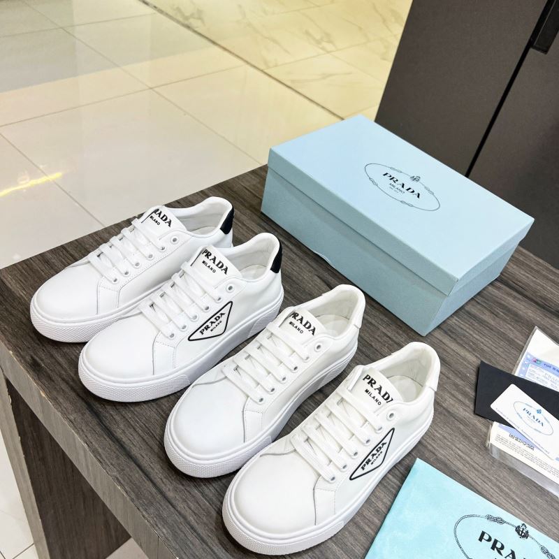 Pra*a casual shoes